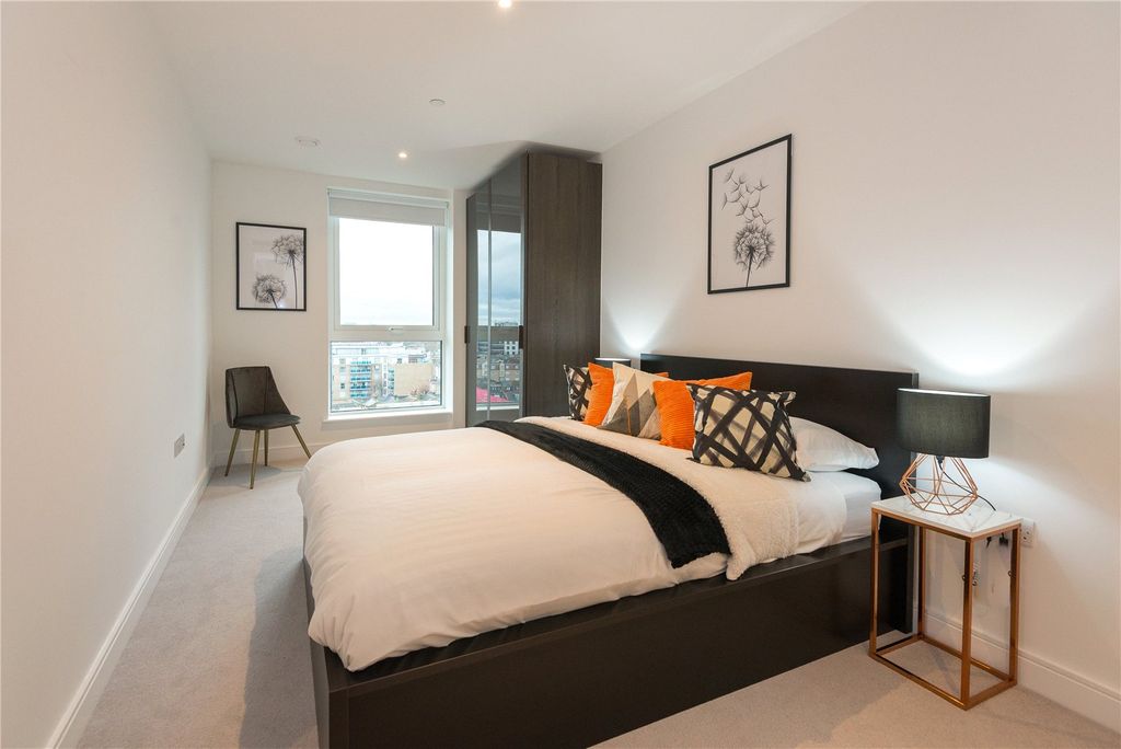 Property photo 2 of 17 Picture No. 01