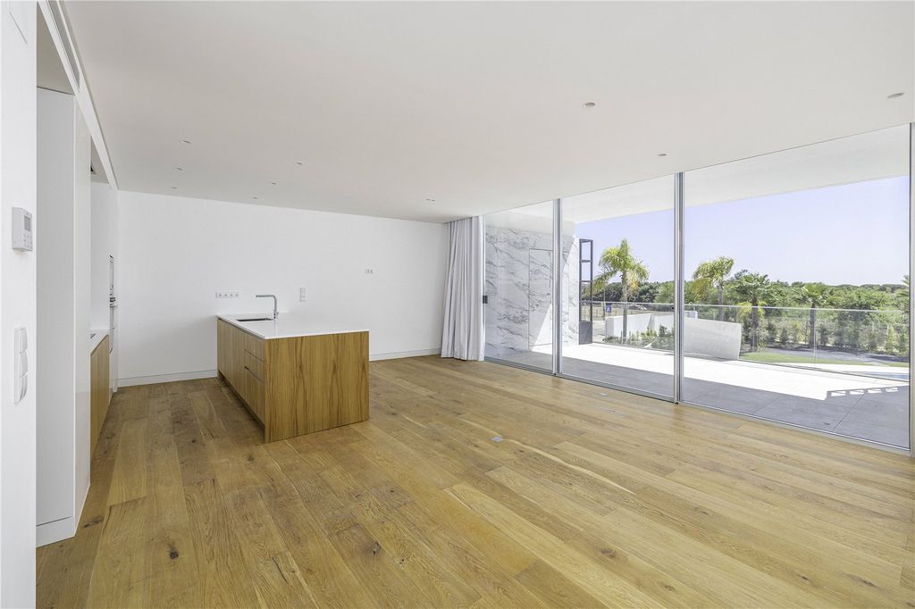Property photo 3 of 15 Picture No. 05