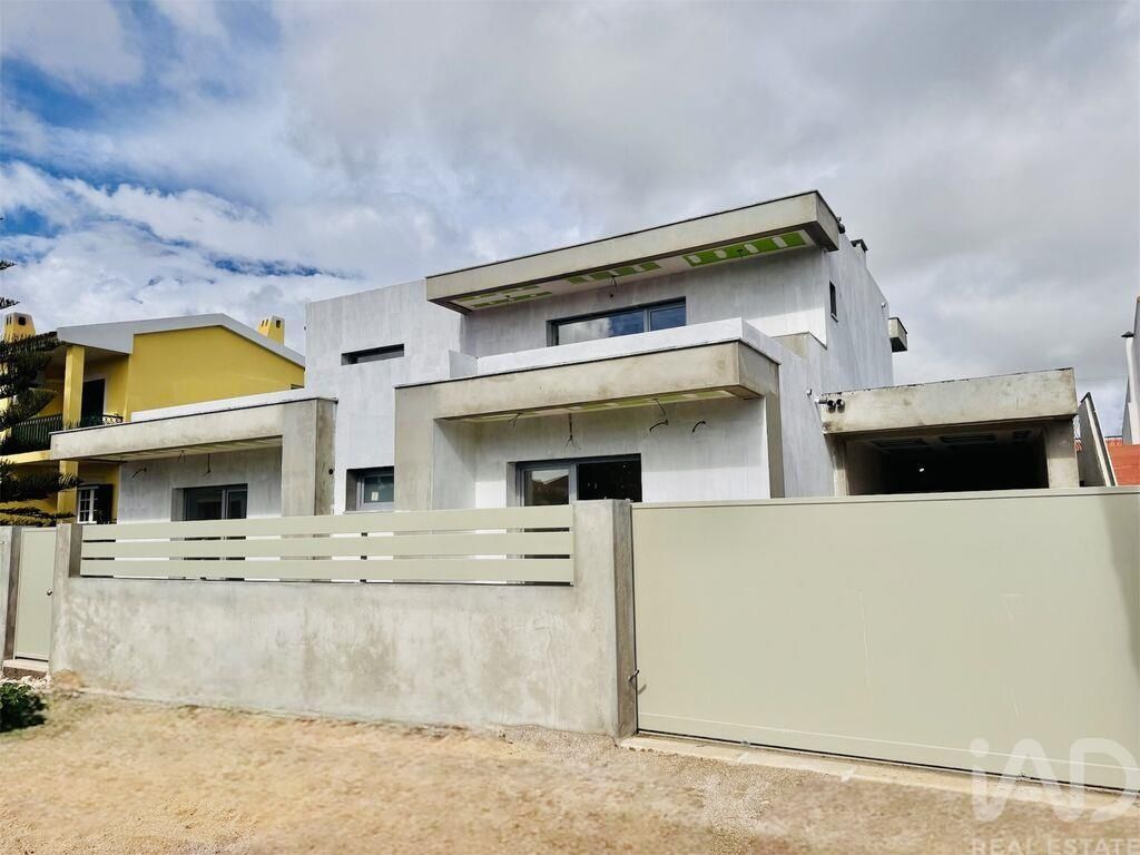 Property photo 1 of 4