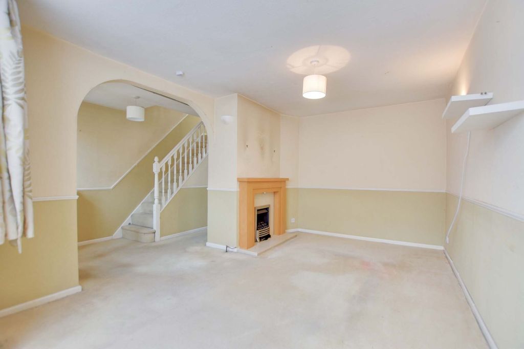 Property photo 2 of 22