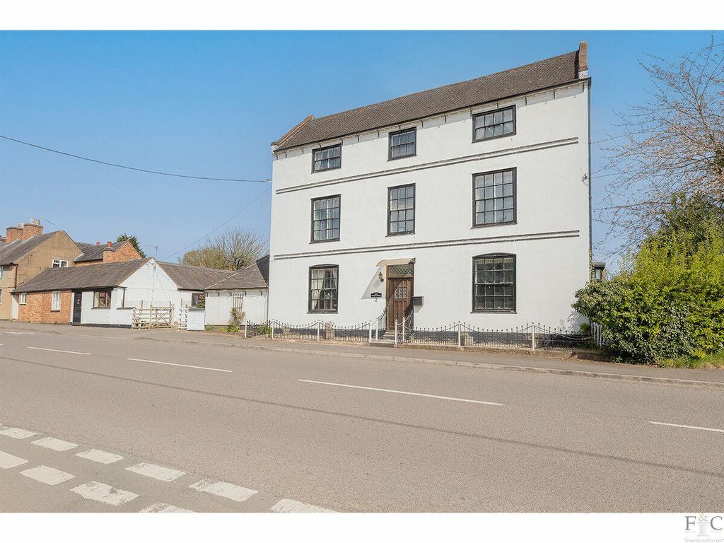 Property photo 1 of 49