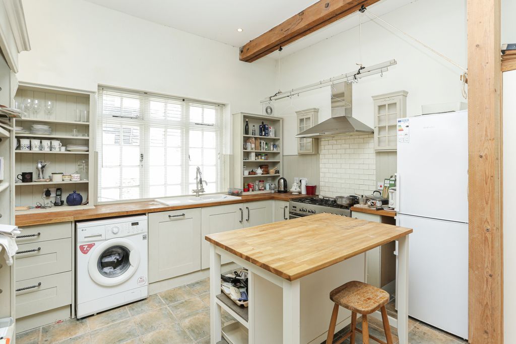 Property photo 3 of 26 Picture 3