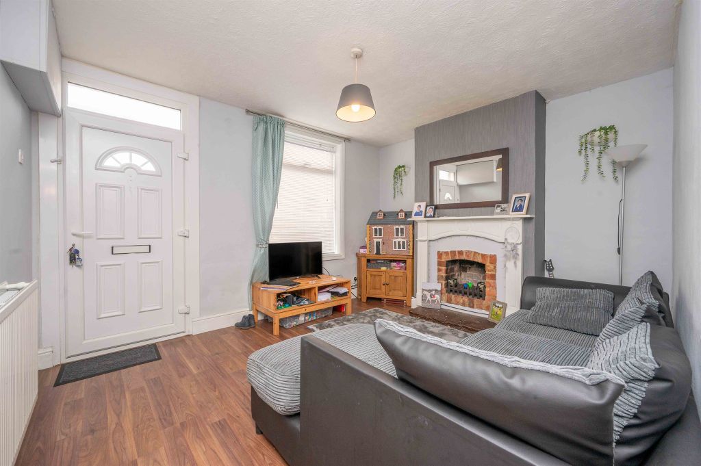 Property photo 2 of 9