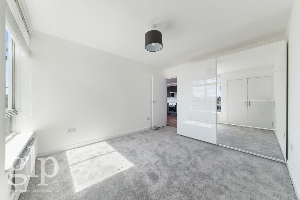 Property photo 2 of 11 2557543