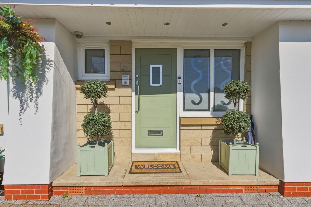 Property photo 3 of 43 Front Entrance