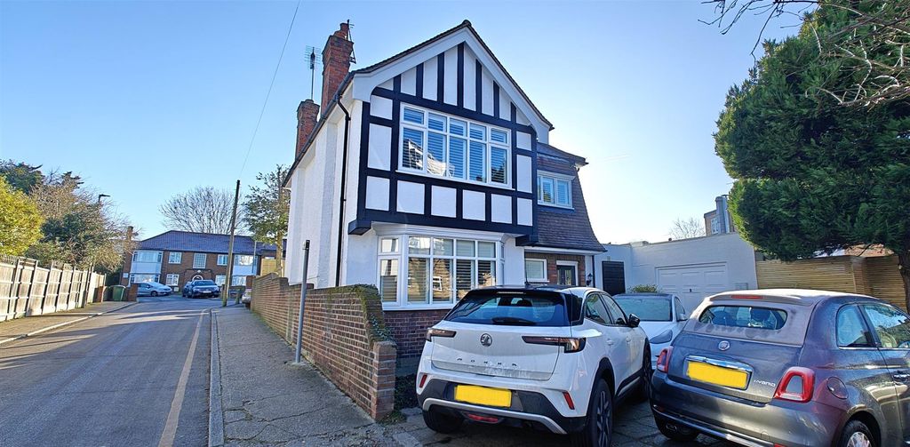 Property photo 1 of 37