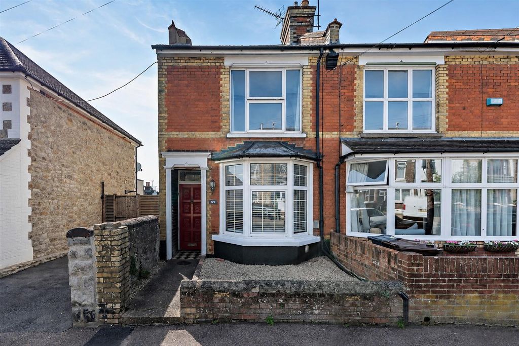 Property photo 1 of 16 8697096-Exterior01-800.Jpeg