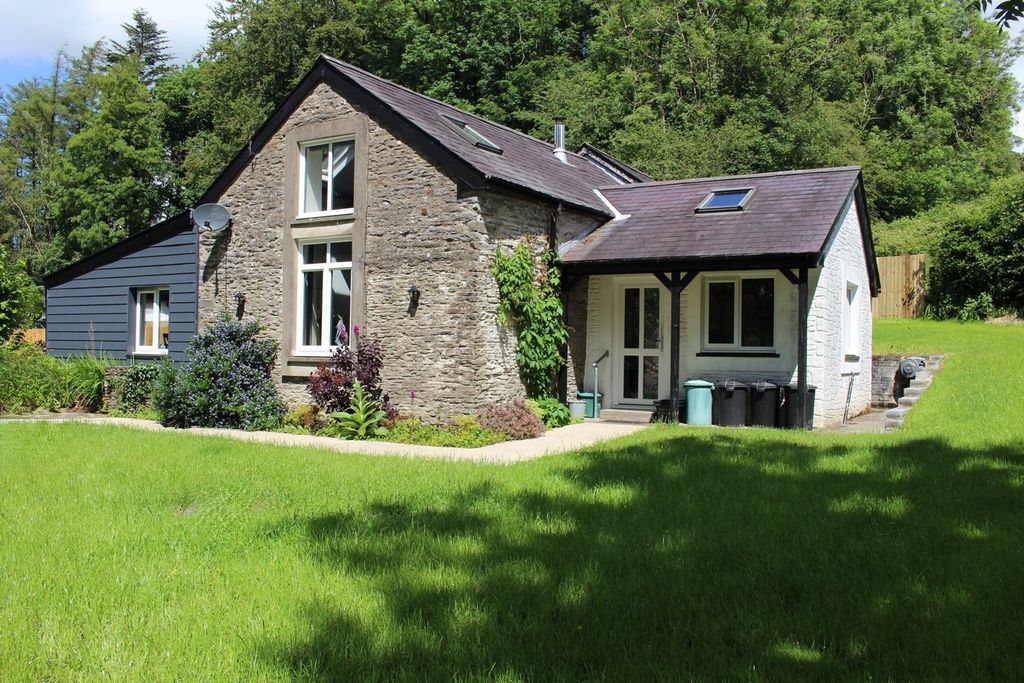 Property photo 1 of 22