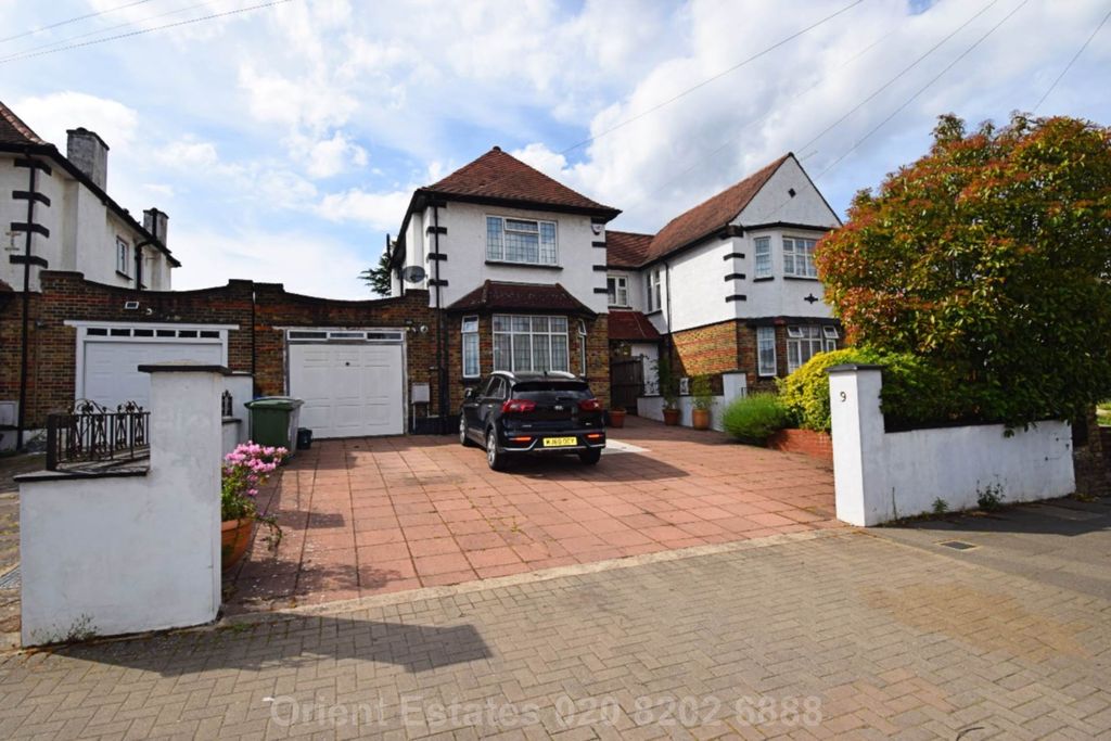 Property photo 1 of 12