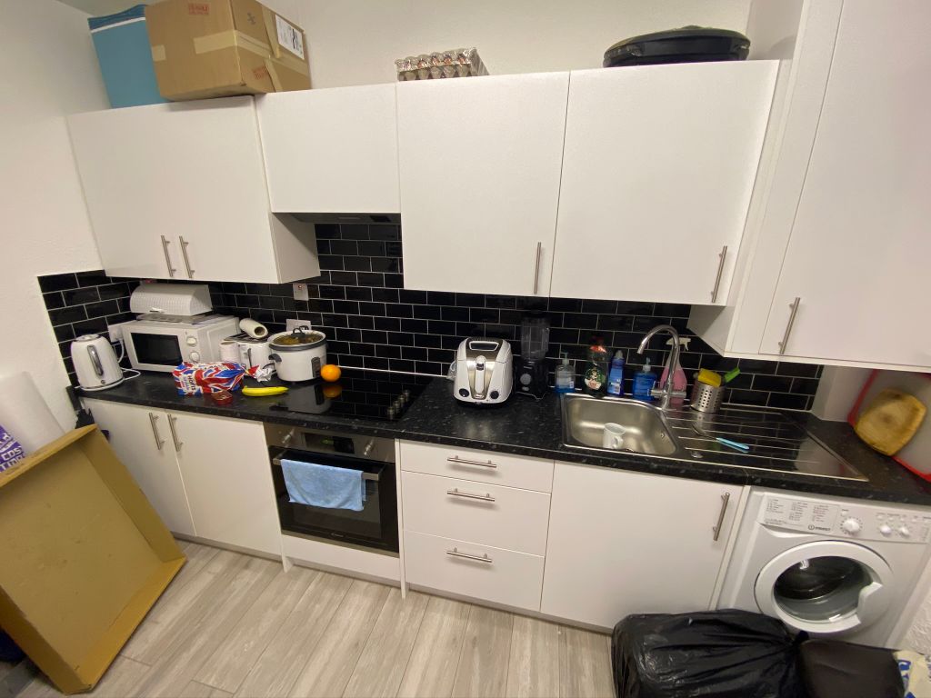 Property photo 3 of 6 138A-140A St Albans Road, Watford, Hertfordshire Wd24 4ft