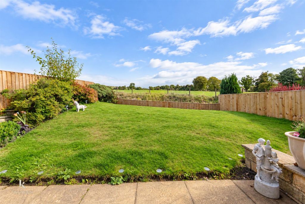 Property photo 3 of 14 .-449.Jpg