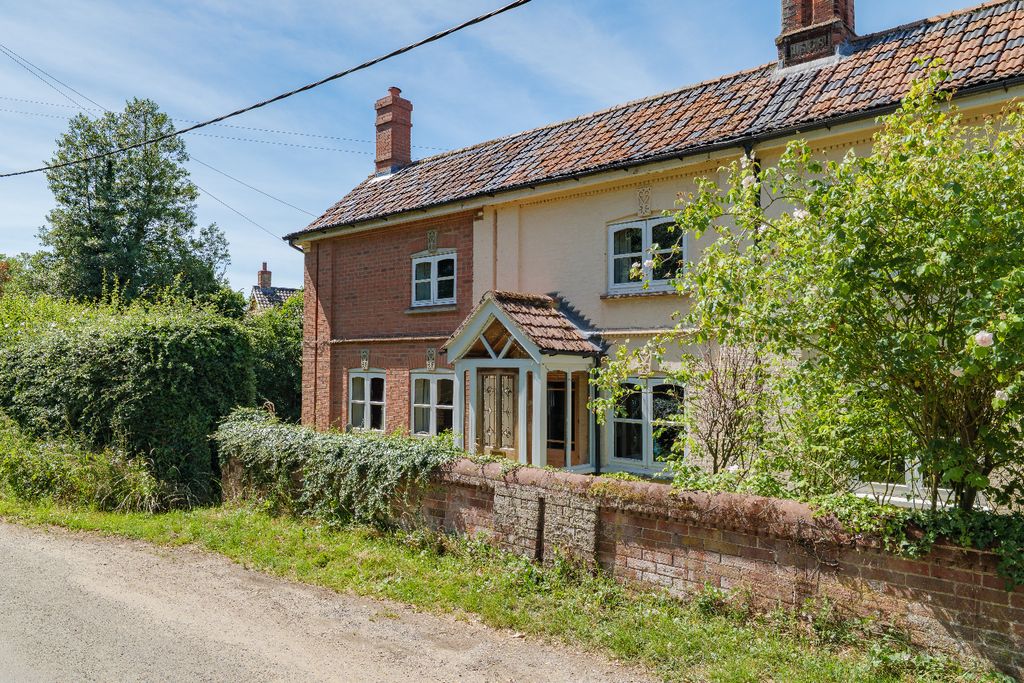 Property photo 2 of 29 5229443