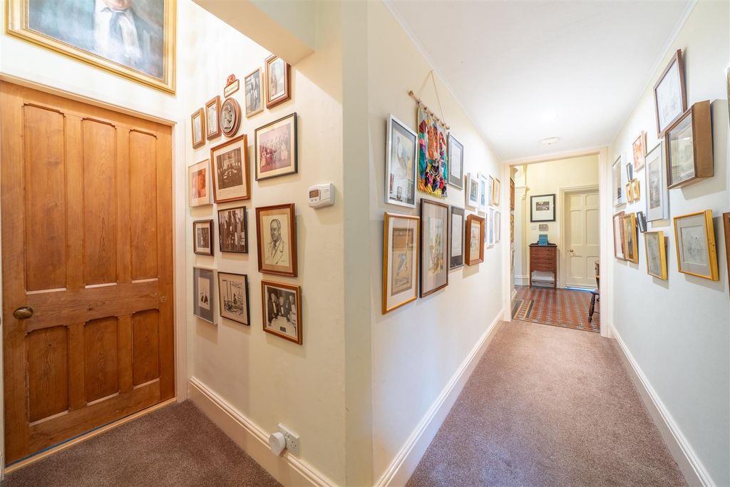 Additional image 11 of 2 bed flat for saleCavendish Road East, The Park NG7