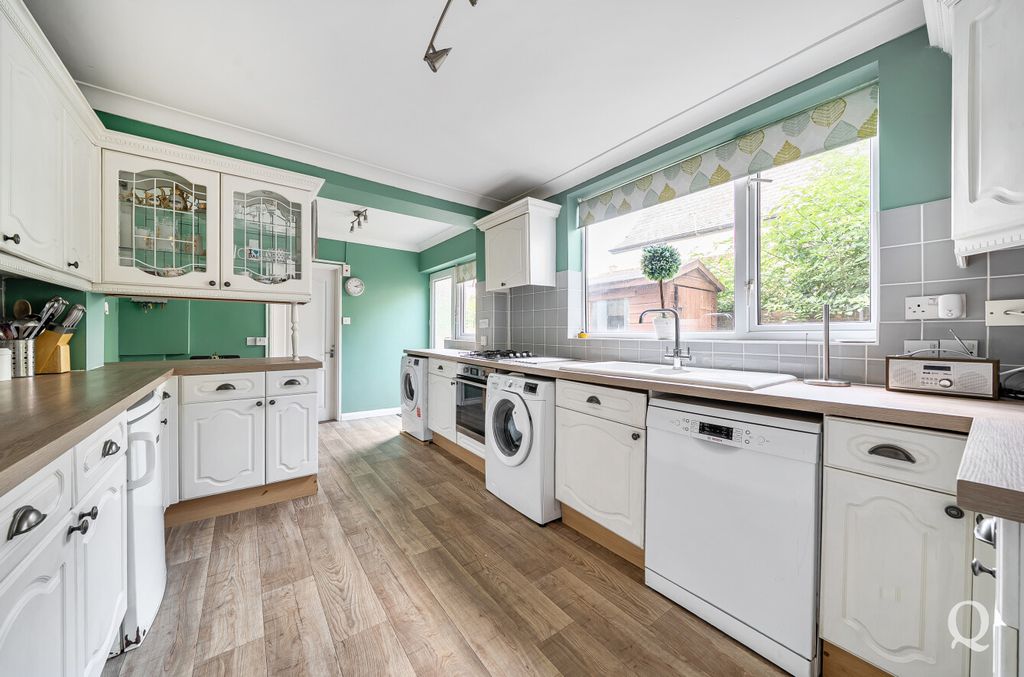 Property photo 2 of 24 E7c71d38-8821-421...