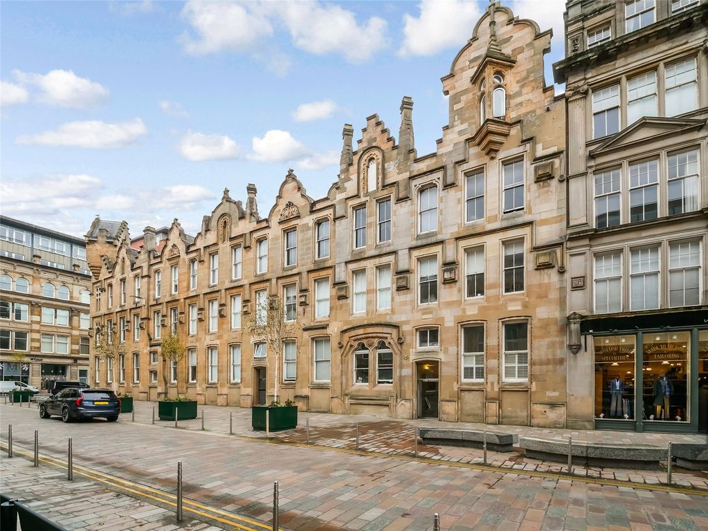 Property photo 1 of 21 Picture No. 01