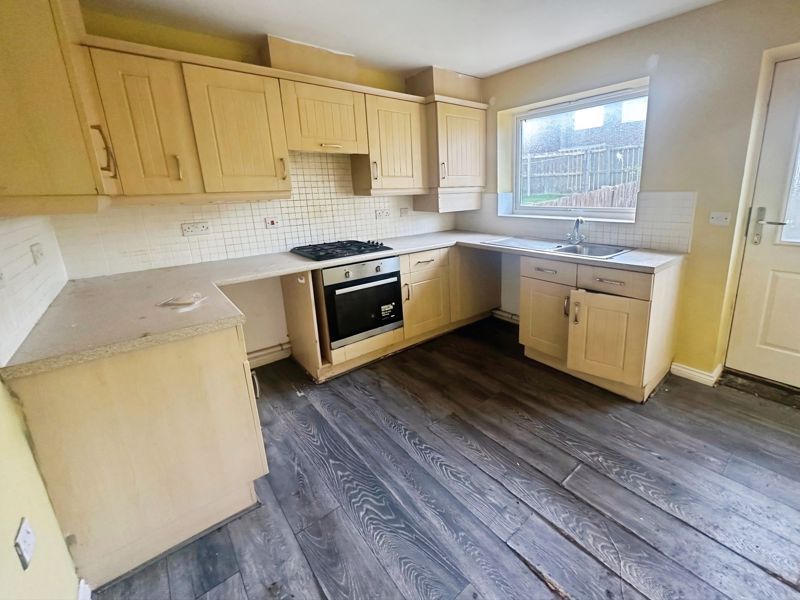 Property photo 3 of 9 Photo 8