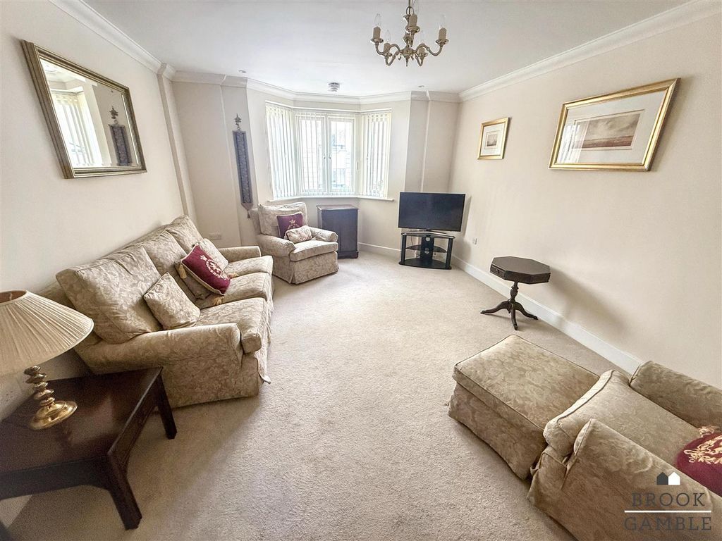 Property photo 2 of 18 01323 438506