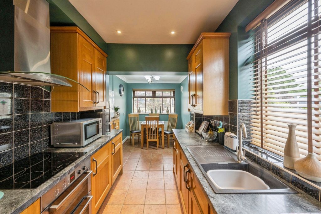 Property photo 3 of 24