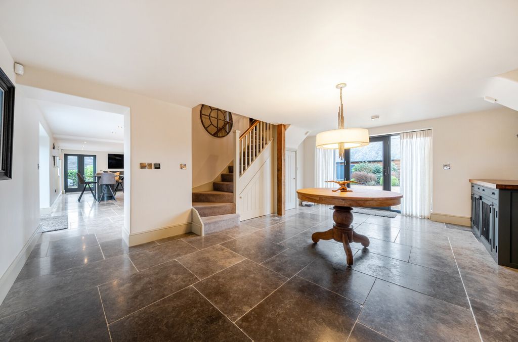 Property photo 2 of 49 -697A328Dad7d2-l-1402348-14-69792A06Ade95