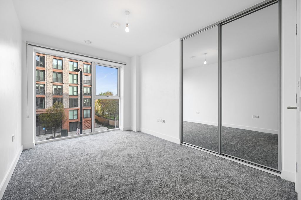 Property photo 1 of 12 Rccs- Flay 81 Moore House- Bedroom A3 (1)