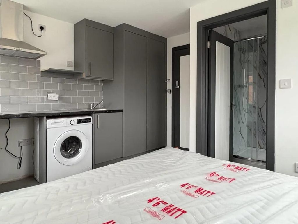 Property photo 1 of 3