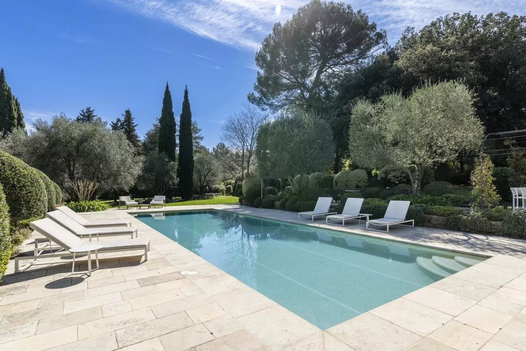 Property photo 3 of 36