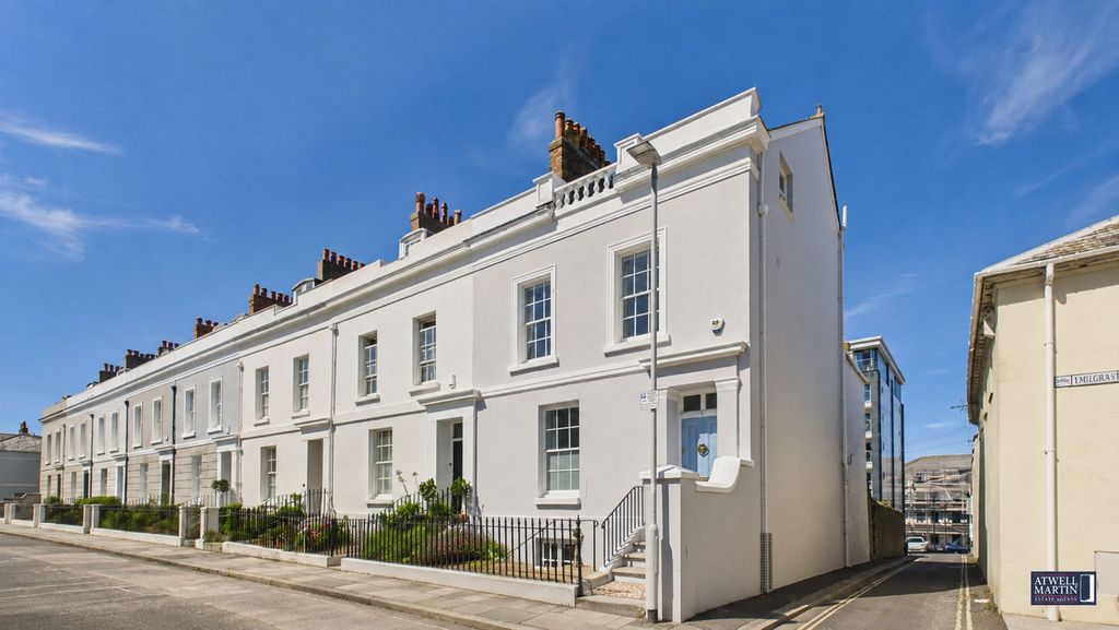 Property photo 1 of 56