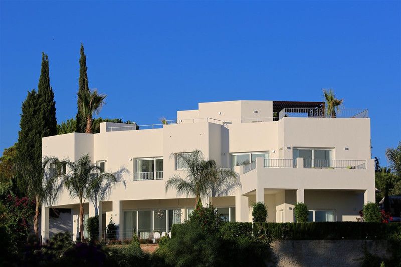 Property photo 1 of 59