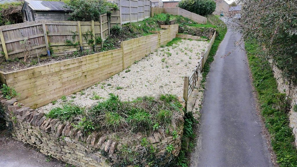 Property photo 2 of 7