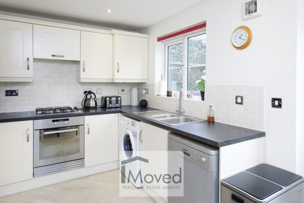 Property photo 3 of 24 Kitchen2-Yo88Rs