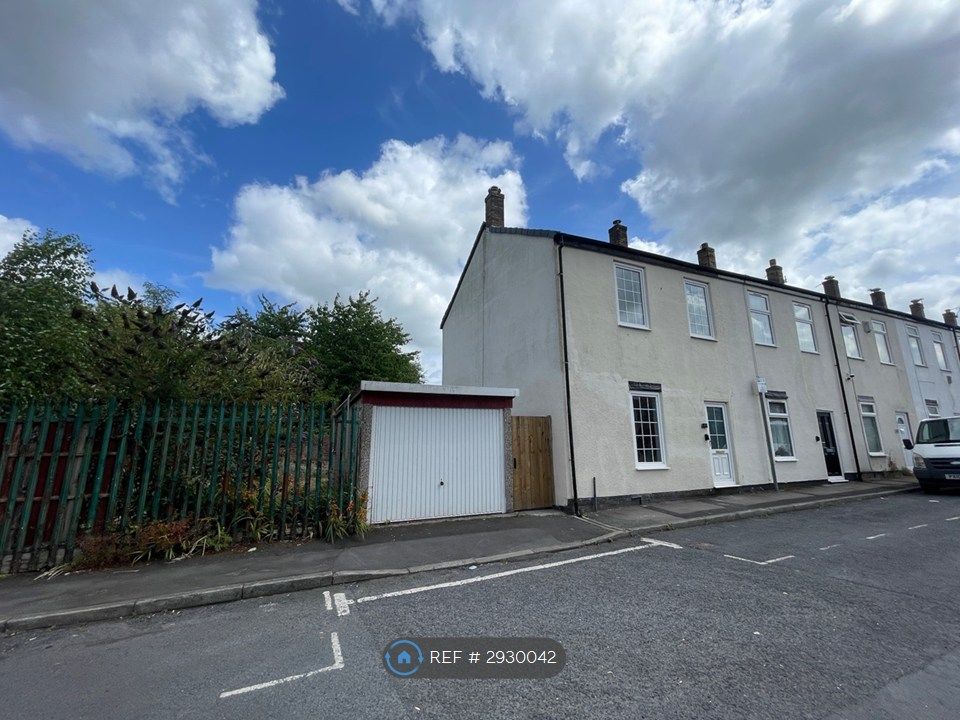 Property photo 2 of 33