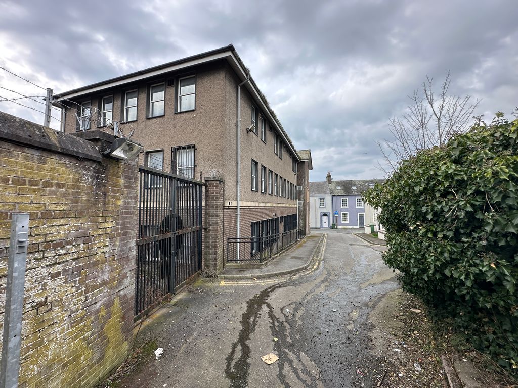 Property photo 3 of 3