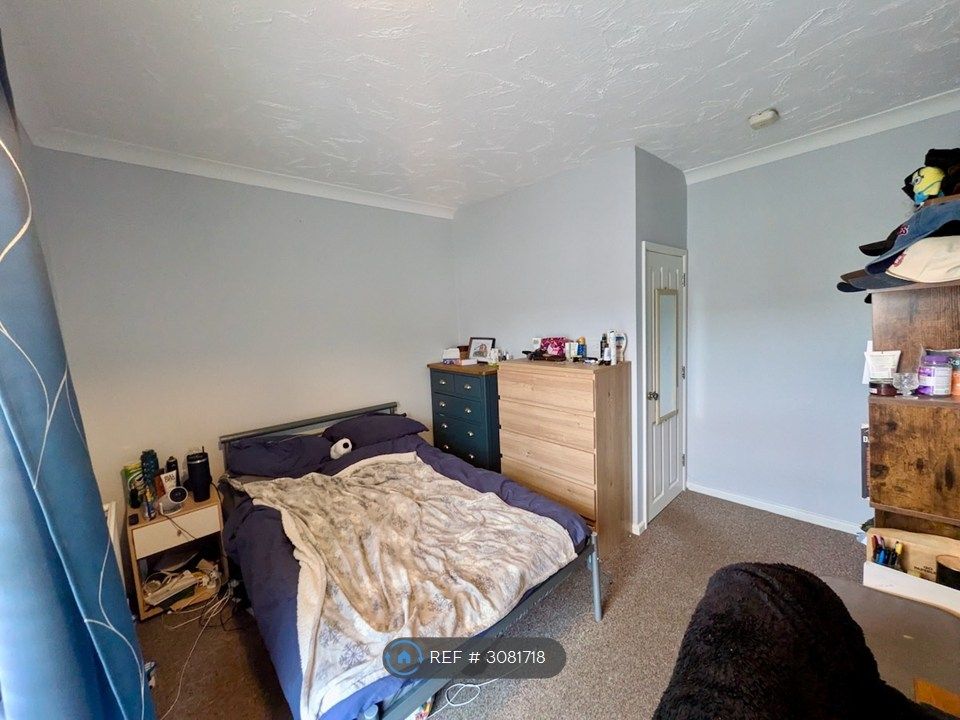 Property photo 1 of 9 First Floor Bedroom