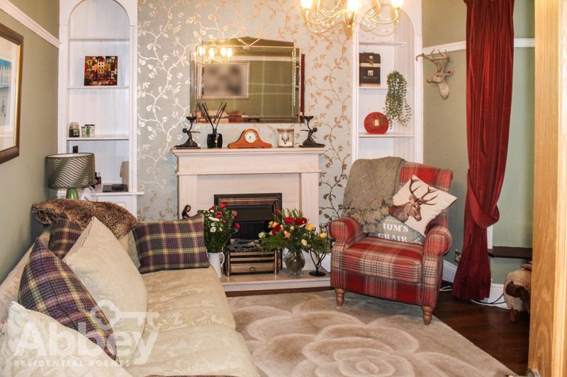 Property photo 3 of 22 Lounge 1