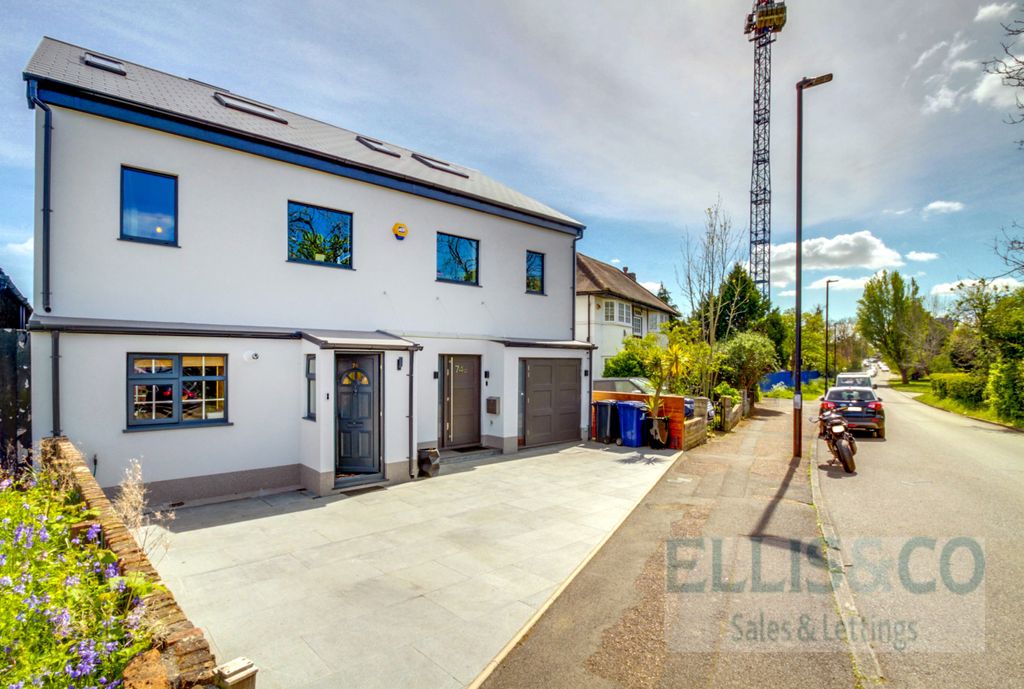 Property photo 3 of 16 Picture No. 01