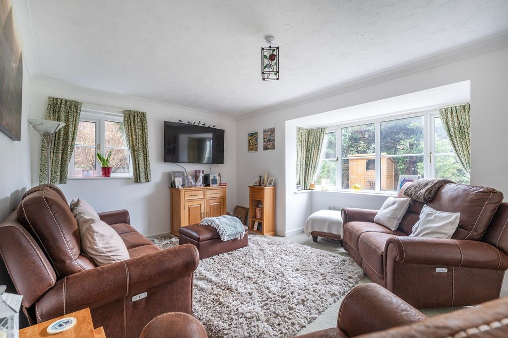 Property photo 3 of 19