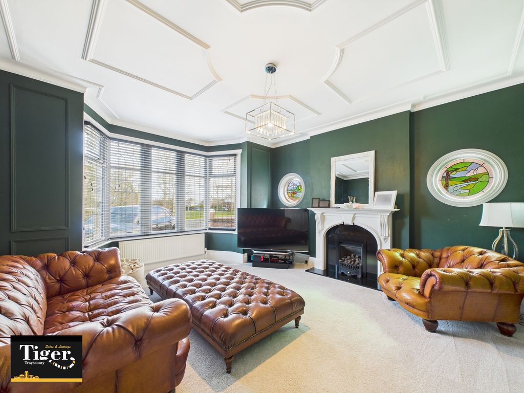 Property photo 1 of 46 Cam02176G0-Pr0528-Still019