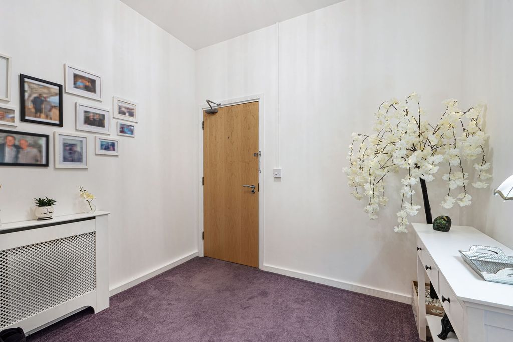 Property photo 3 of 57