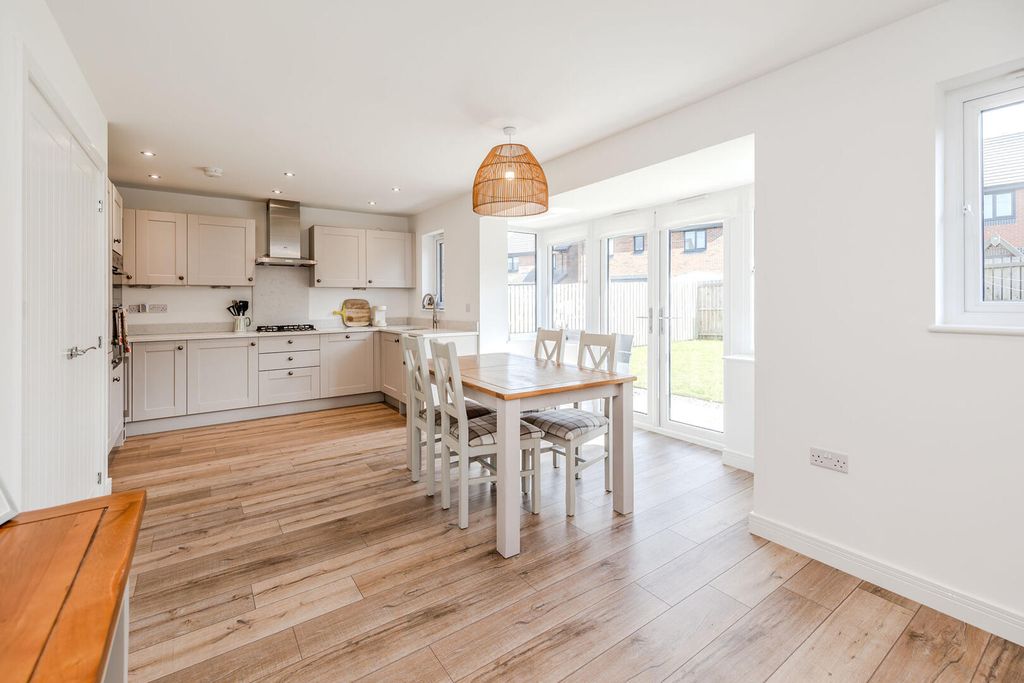 Property photo 2 of 39 Kitchen
