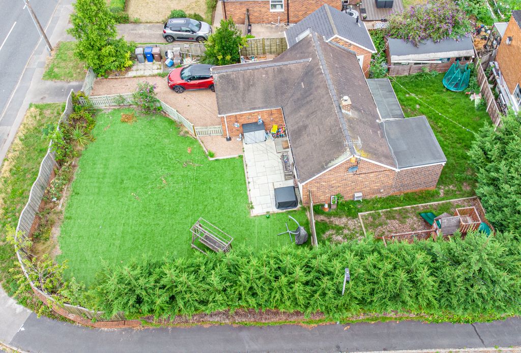 Property photo 1 of 8 Outside1