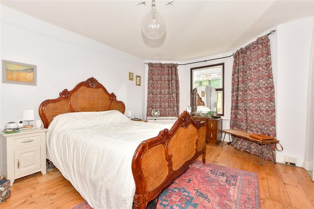 Property photo 1 of 10 Bedroom 2