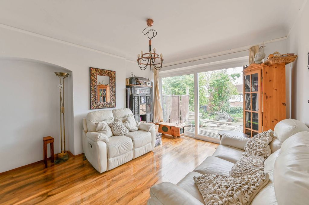 Property photo 3 of 15