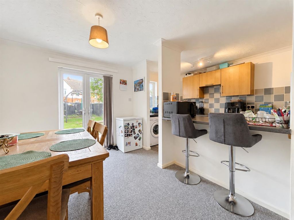 Property photo 2 of 15