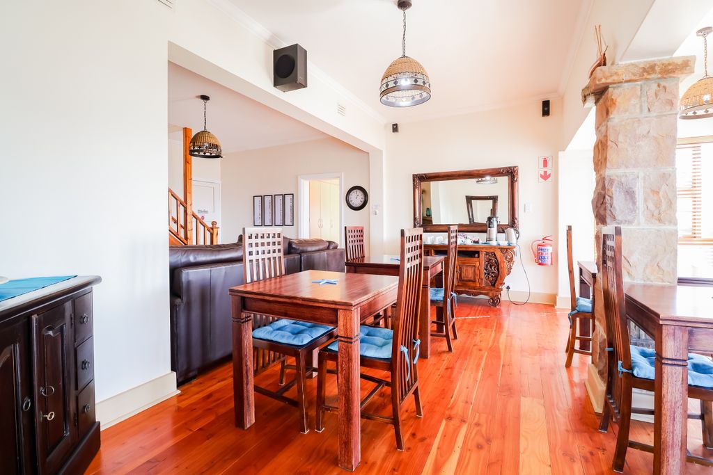 Property photo 3 of 51