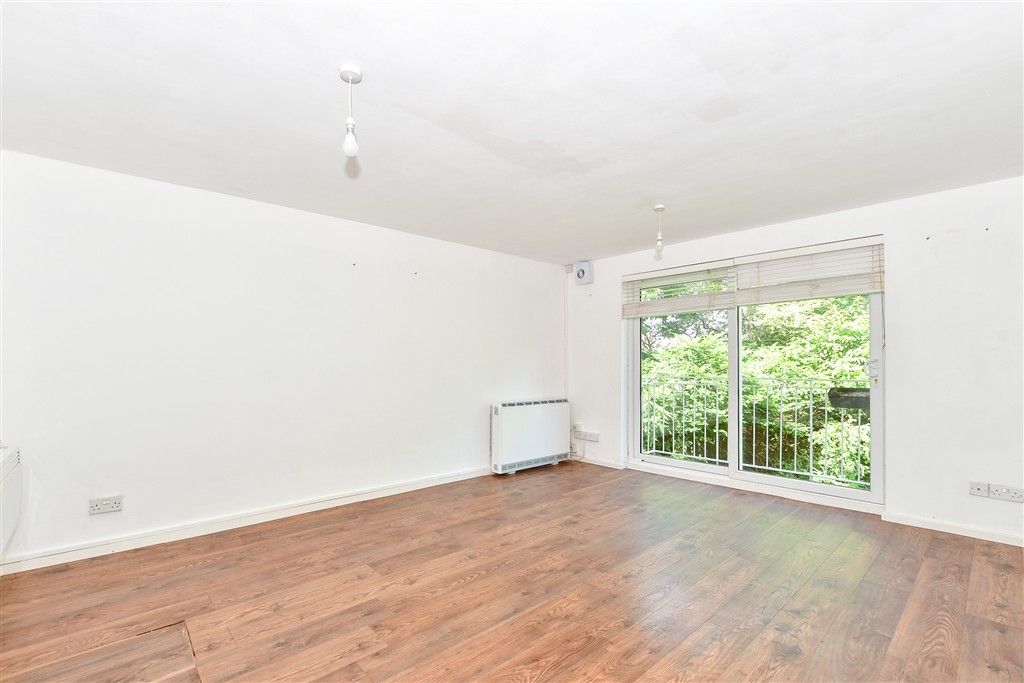 Property photo 2 of 5 Lounge