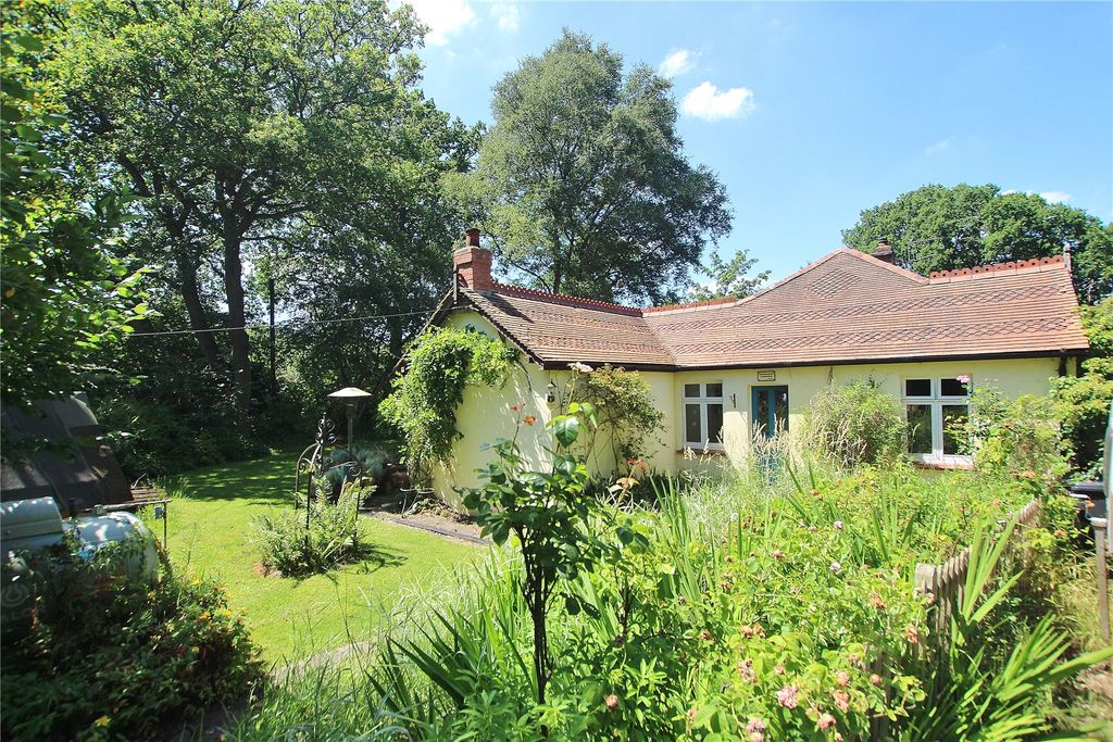 Property photo 2 of 17 Picture No. 32