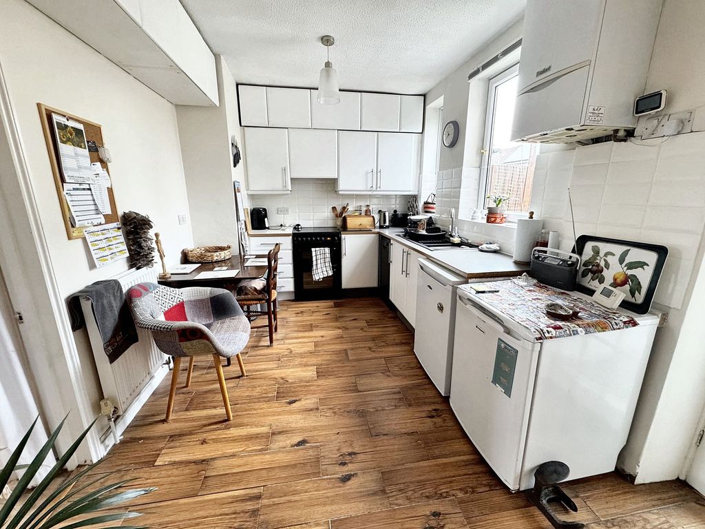 Property photo 3 of 20