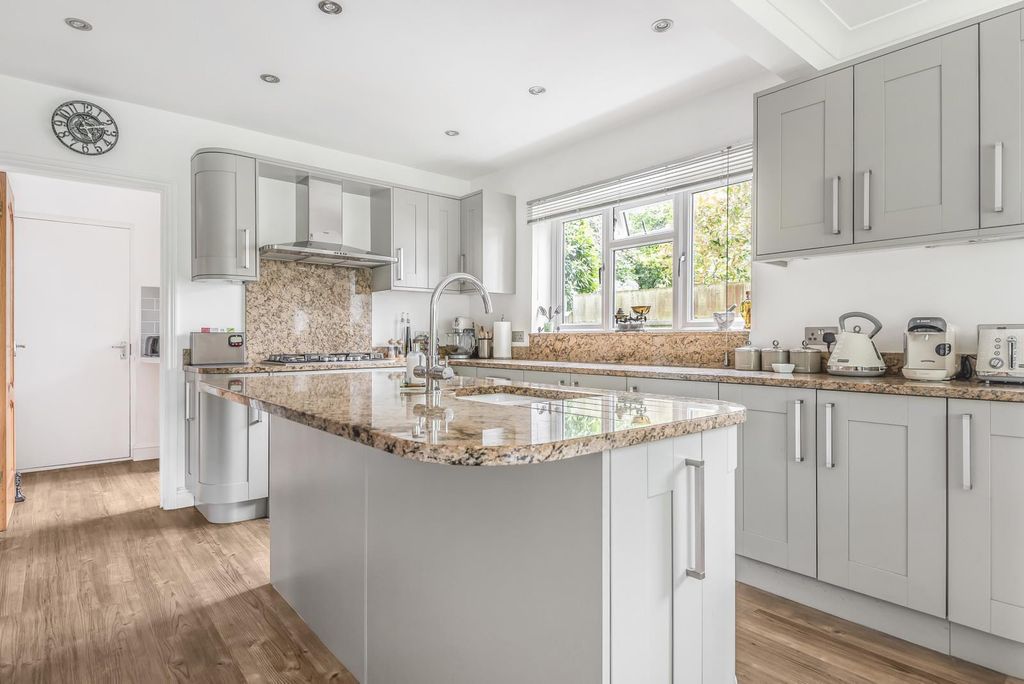 Property photo 3 of 25 3