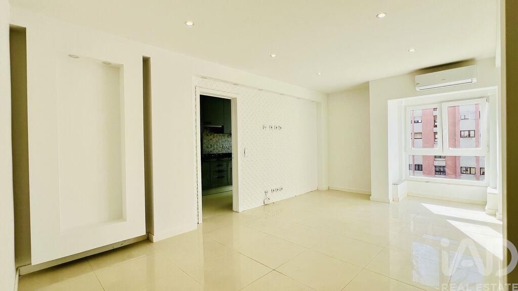 Property photo 1 of 39