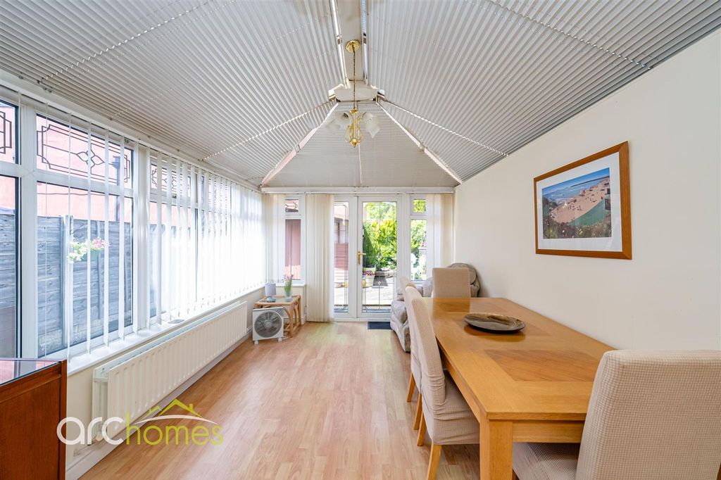 Property photo 3 of 25 Padiham-6.Jpg